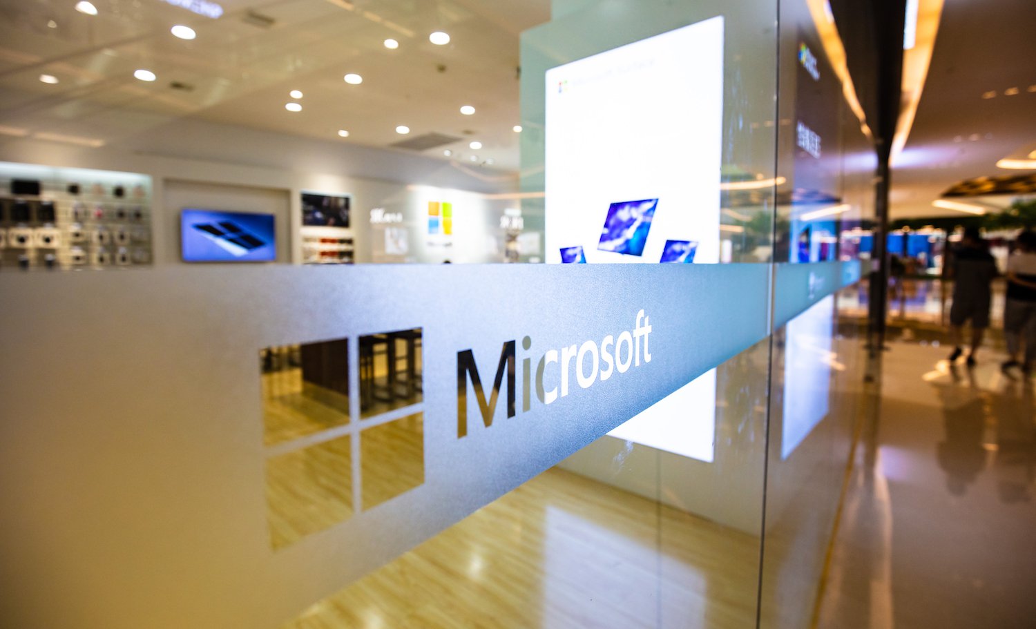 Microsoft Is Slowly (But Surely) Connecting Blockchain To Main Products