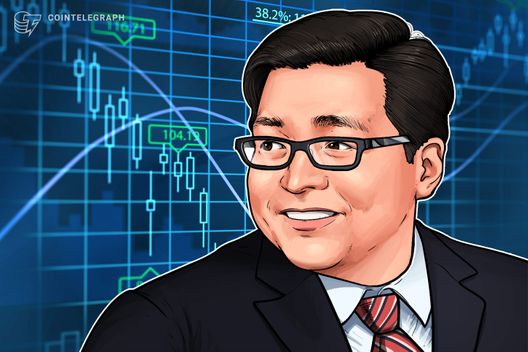 Fundstrat’s Tom Lee Predicts Bitcoin Recovery, But Lowers End-Year Target To $15K