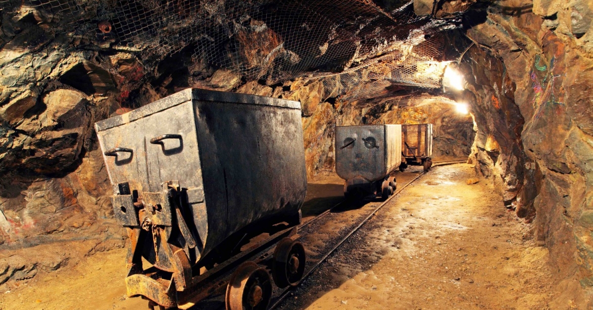 Bitcoin-price-decline-prompts-us-mining-firm-to-shut-down-‘indefinitely’