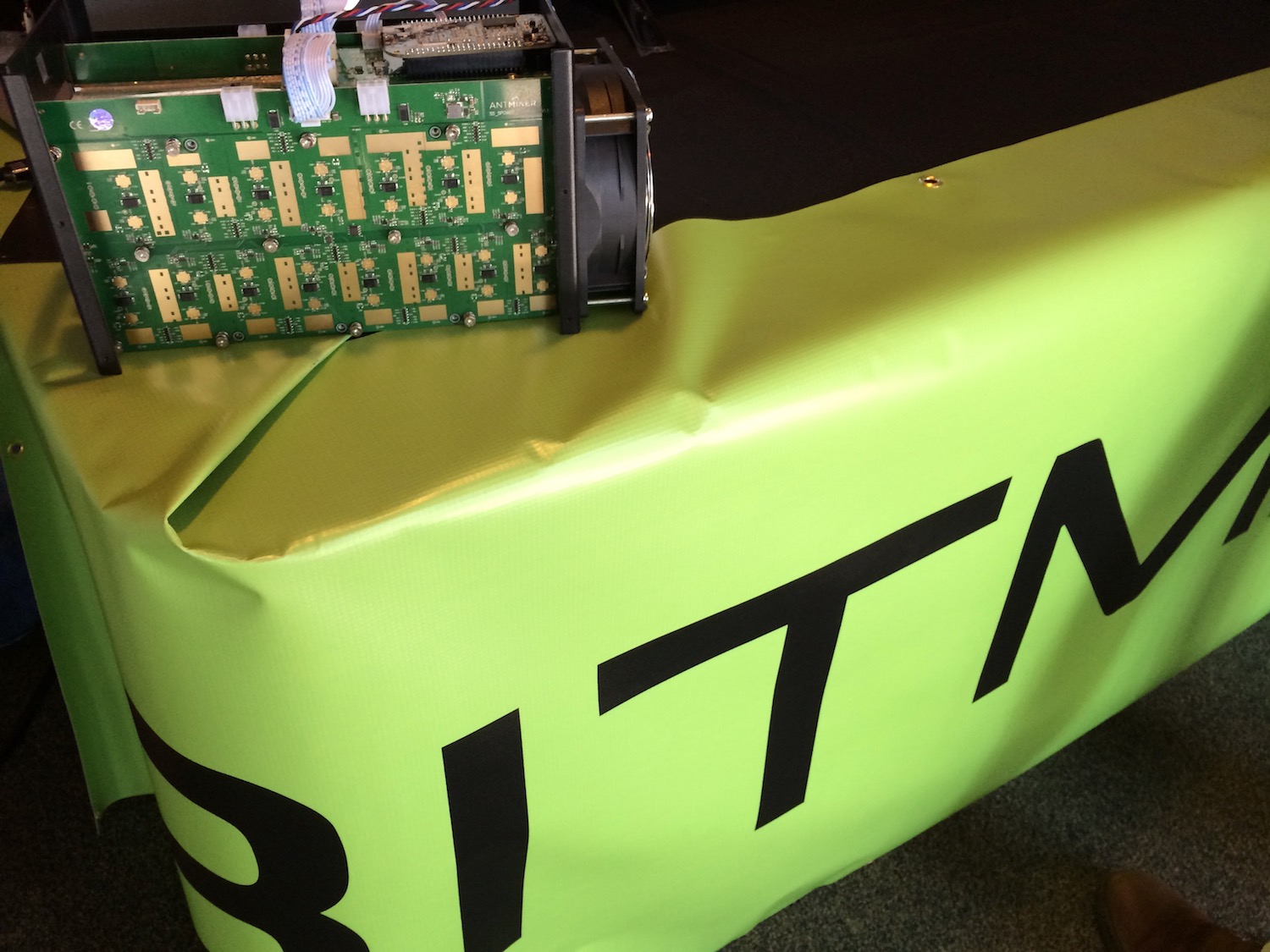 Bitmain-delays-bitcoin-miner-shipments-by-three-months-as-co-founders-battle-on