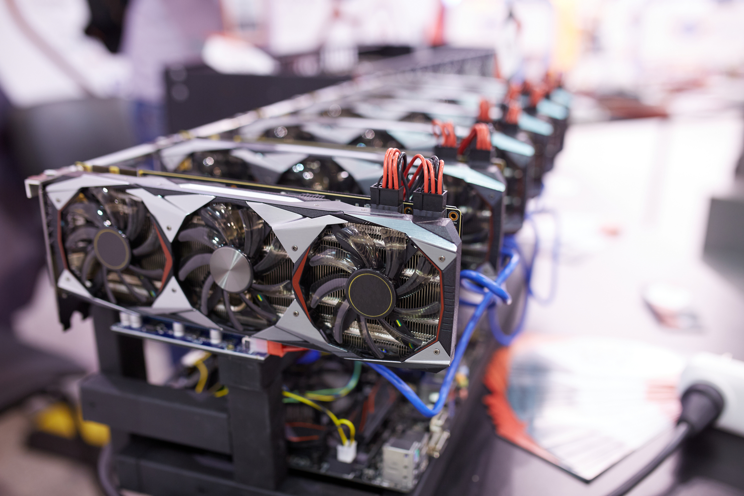 Marathon-signs-new-$23m-contract-with-bitmain-for-10,500-bitcoin-mining-rigs