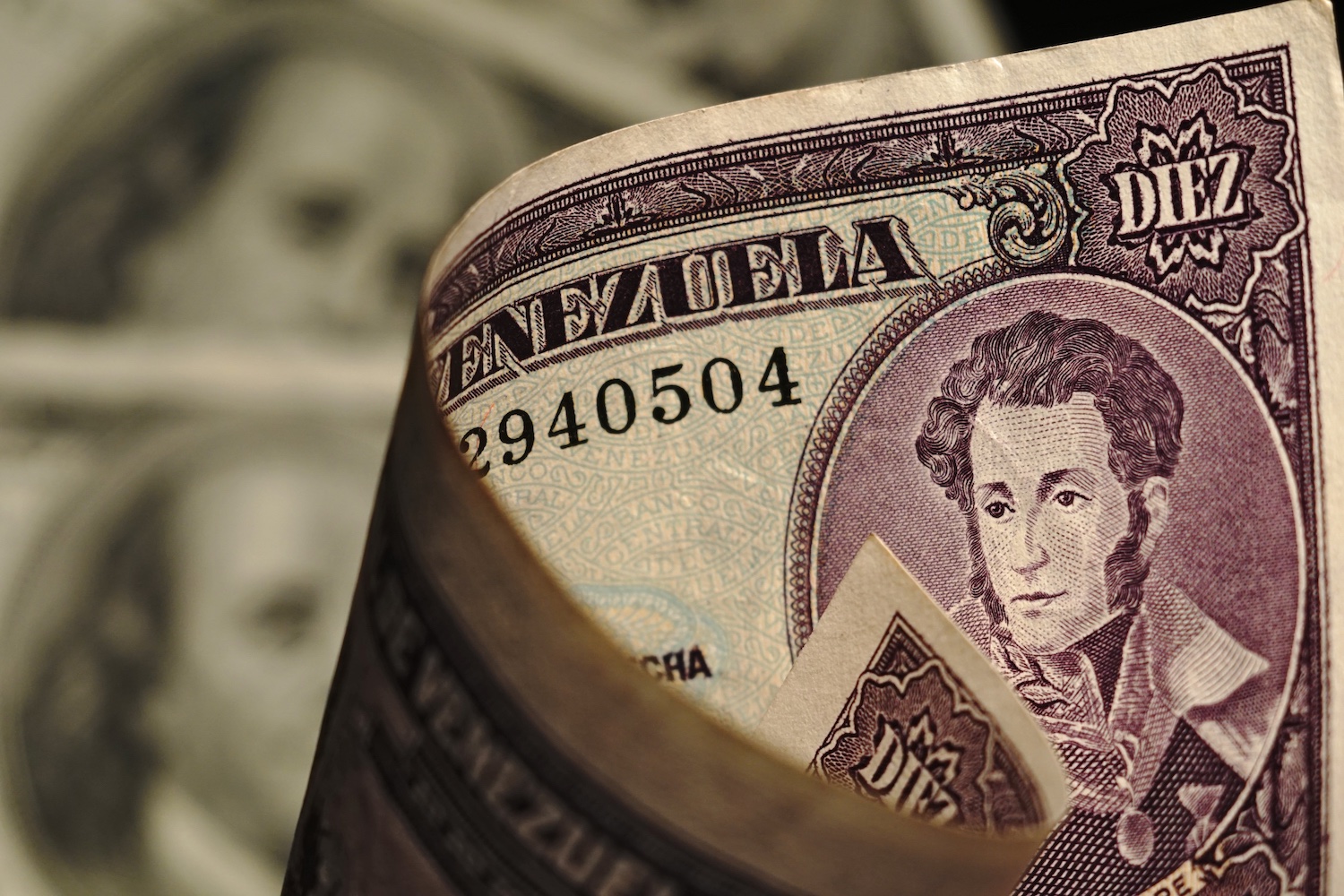 Venezuelans-look-to-crypto-dollars-for-financial-security