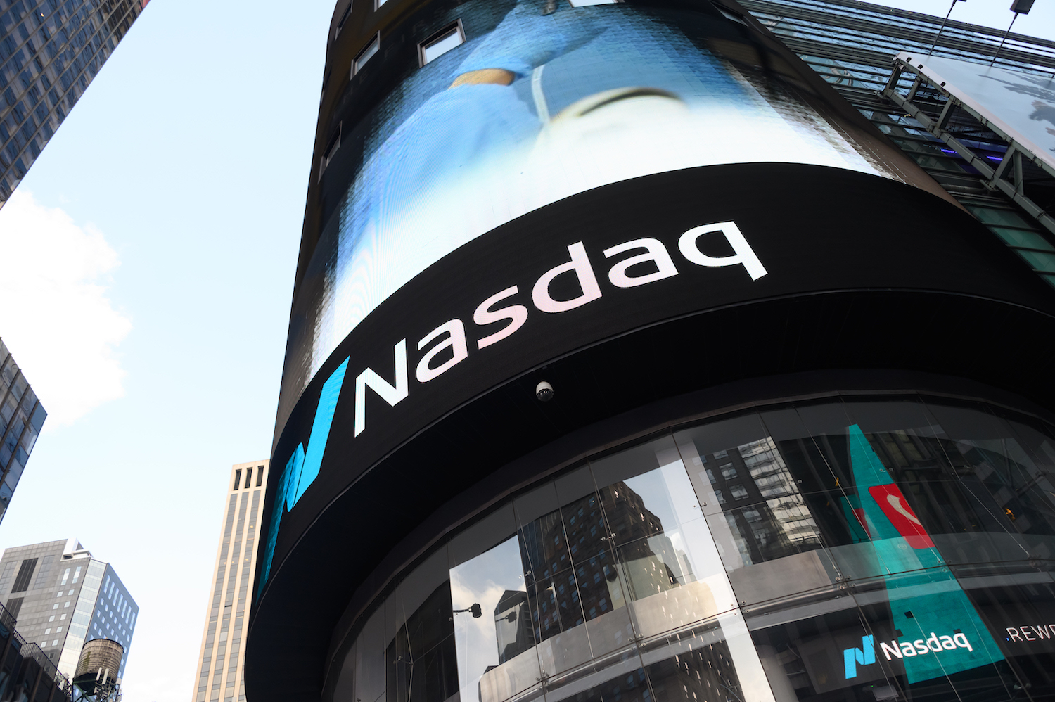 Diginex-raises-$20m-ahead-of-spac-listing-on-nasdaq