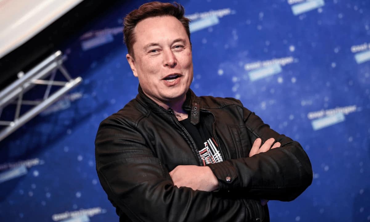 Elon-musk-clarifies-tesla-hasn’t-sold-any-bitcoin:-btc-spikes-$2500