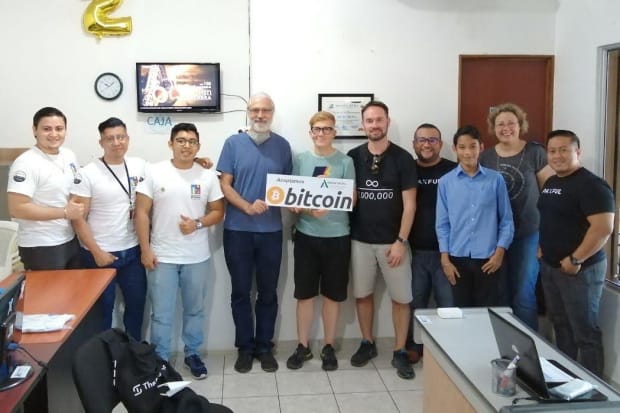 Government-imposed-bitcoin-adoption-is-clashing-with-community-efforts-on-the-ground-in-el-salvador