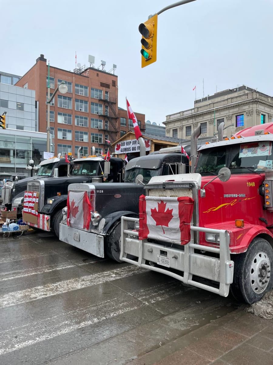 Canadian-trucker-protest-bypasses-fundraising-restrictions-with-bitcoin