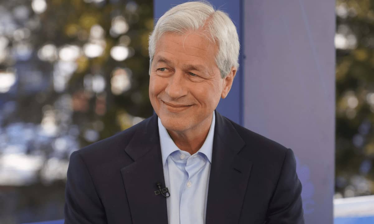 Jamie-dimon-praises-blockchain-and-decentralized-finance