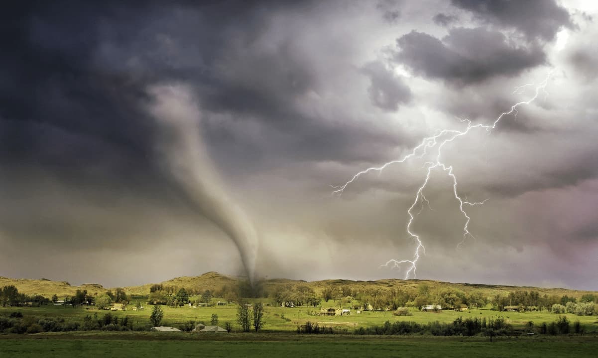 Deribit-hacker-has-started-moving-the-stolen-$28m-to-tornado-cash