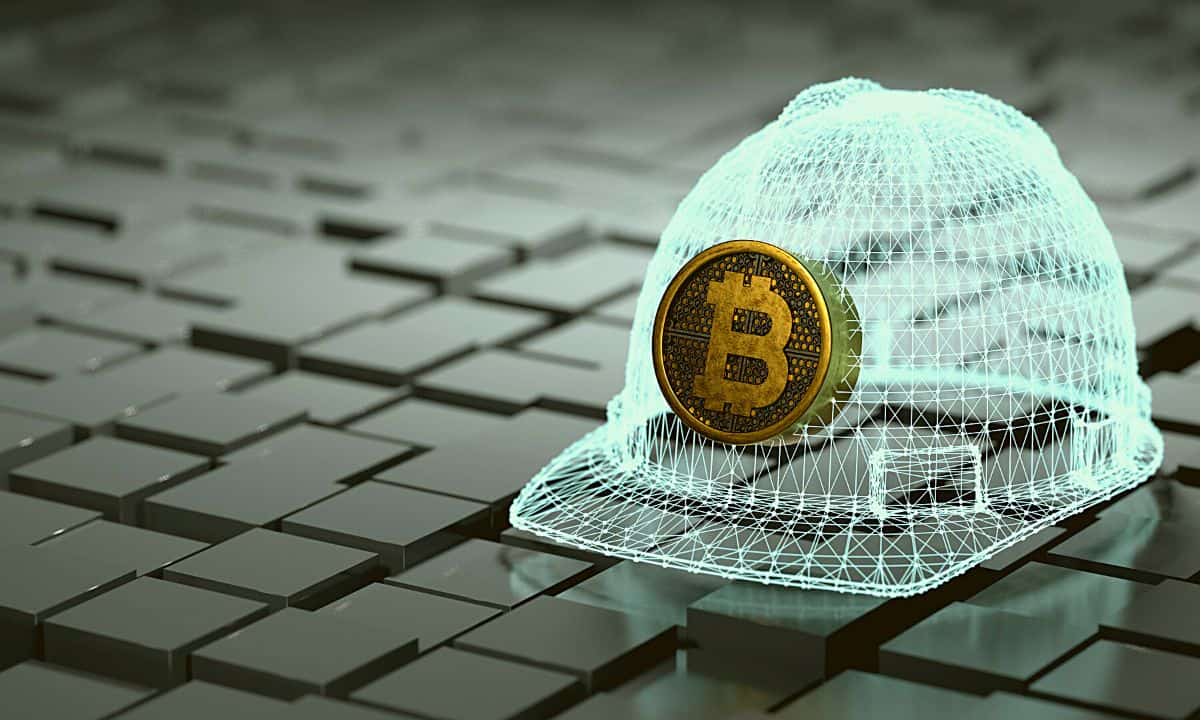 Bitcoin-mining-firm-riot-secures-33,280-mining-rigs-ahead-of-halving