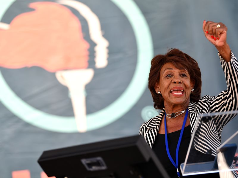 Congresswoman-maxine-waters-says-she’s-‘deeply-concerned’-about-paypal’s-new-stablecoin