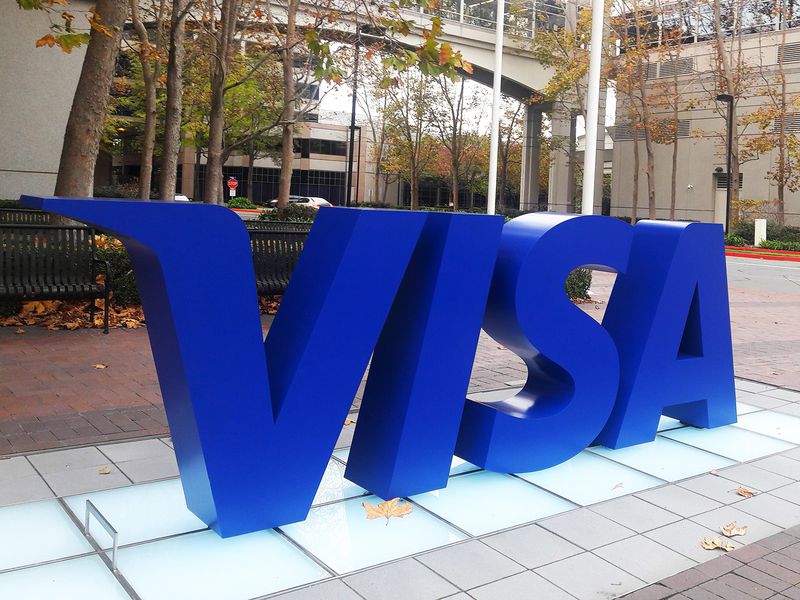 Visa-eyes-mass-adoption-of-crypto-by-testing-on-chain-gas-fee-payment-through-fiat