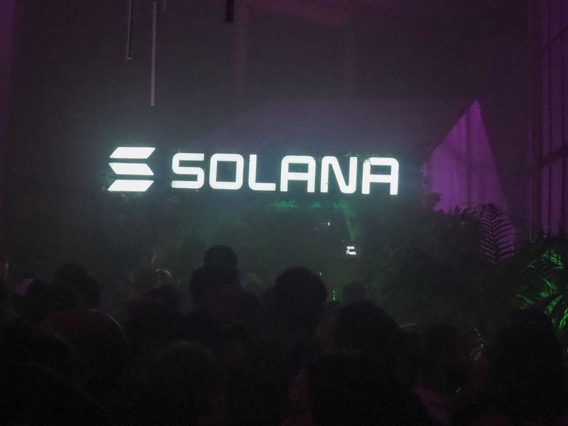 Solana’s-sol-jumps-20%-as-investors-turn-bullish,-fears-of-ftx-sales-wane