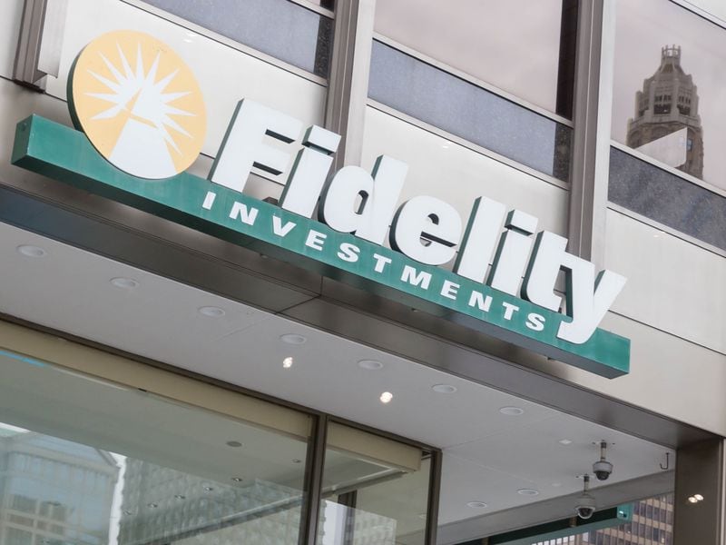 Fidelity-adds-staking-to-ether-etf-application,-sending-lido-up-9%