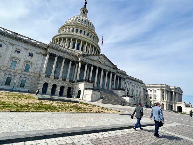 Top-us.-house-lawmakers-meet-on-stablecoin-bill-strategy:-punchbowl