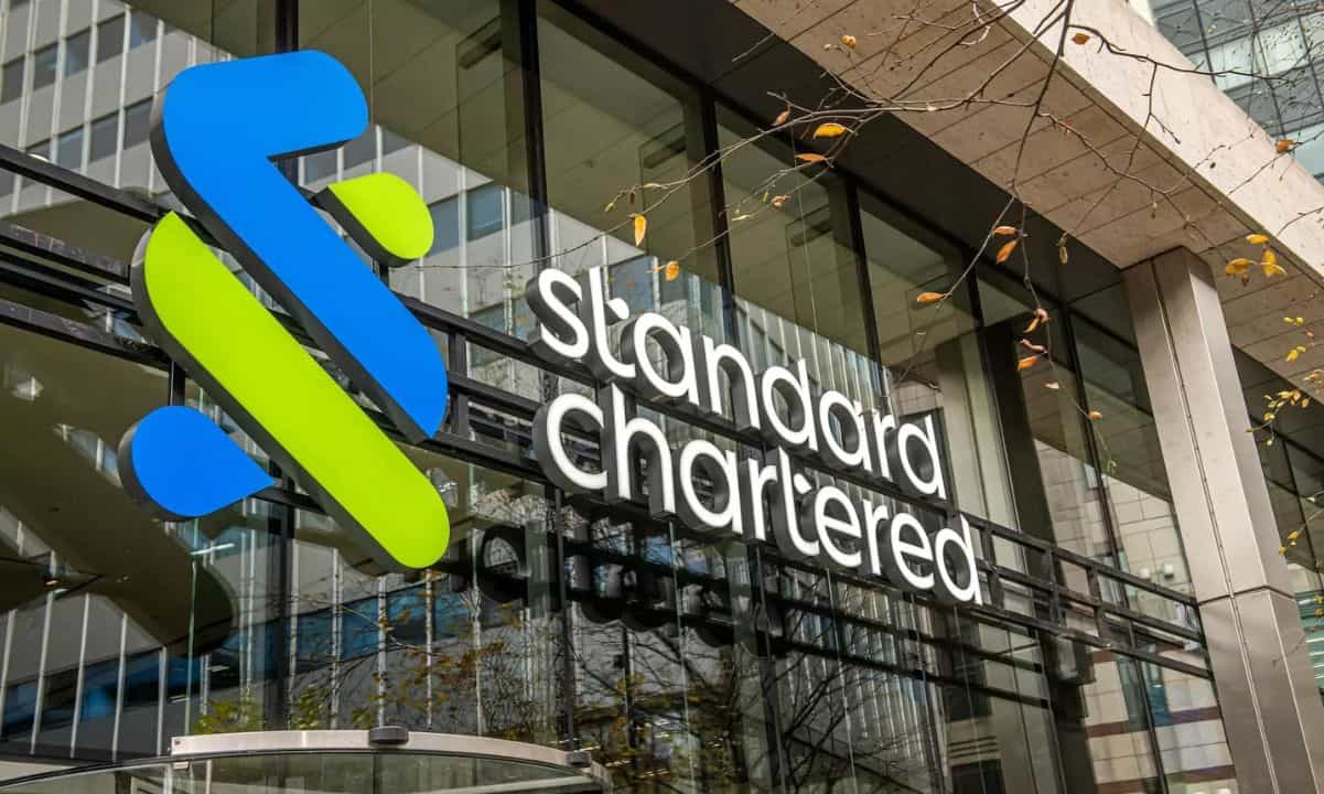 Standard-chartered-to-launch-bitcoin-and-ether-trading-desk:-report
