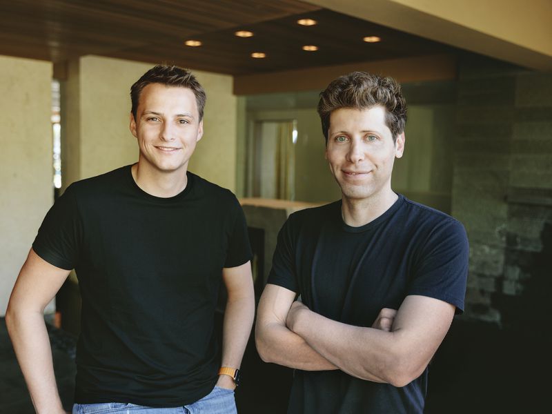 World-chain,-sam-altman’s-layer-2-project,-opens-to-developers