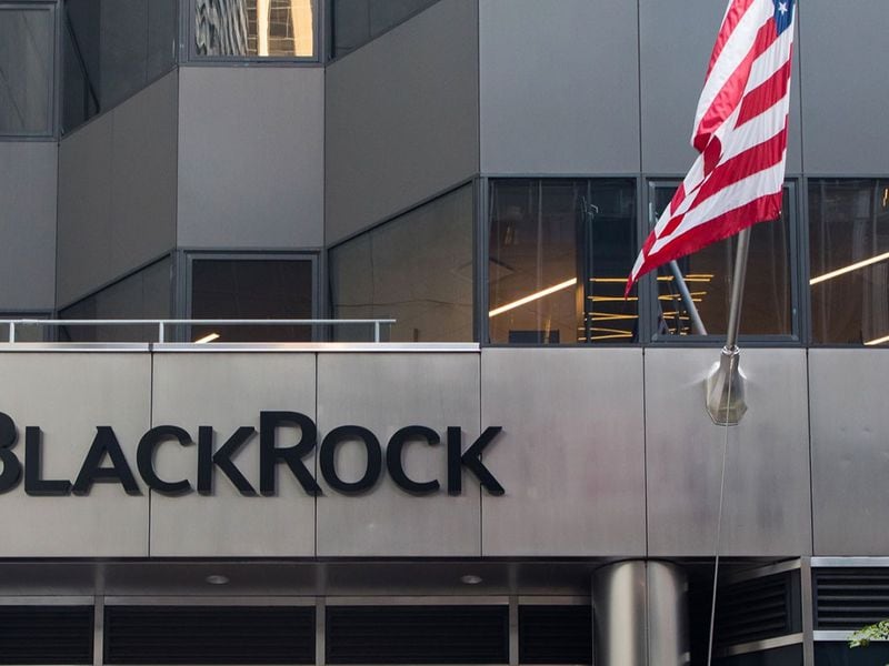 Blackrock’s-spot-bitcoin-etf-draws-$526m-in-net-inflows