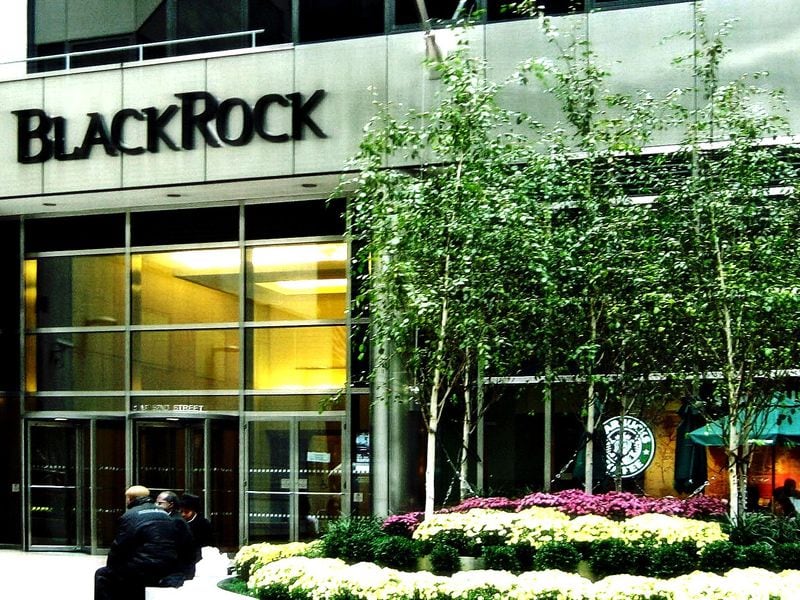 Blackrock’s-$500m-tokenized-fund-pitches-for-ethena’s-rwa-investment-plan