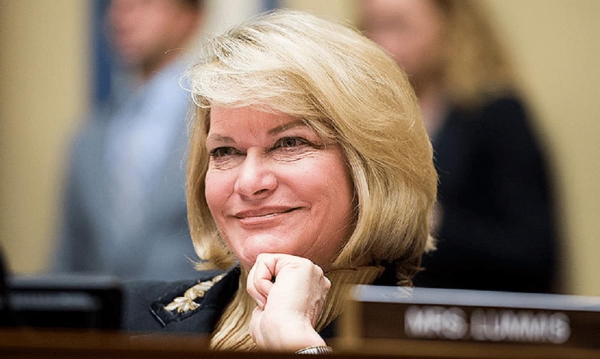 Senator-cynthia-lummis-criticizes-biden-administration’s-proposed-30%-tax-on-bitcoin-miners