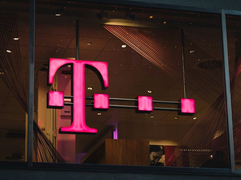 Deutsche-telekom-joins-rwa-focused-xdc-as-infrastructure-provider-in-digital-asset-push