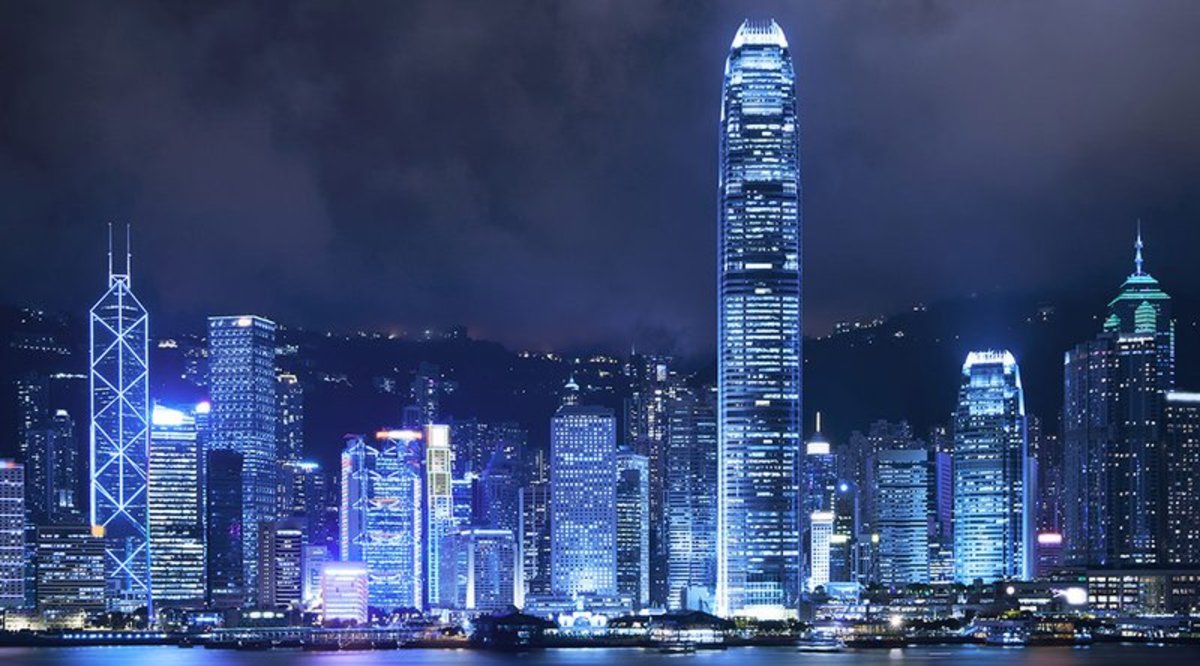 Hong-kong’s-largest-online-broker-launched-bitcoin-trading