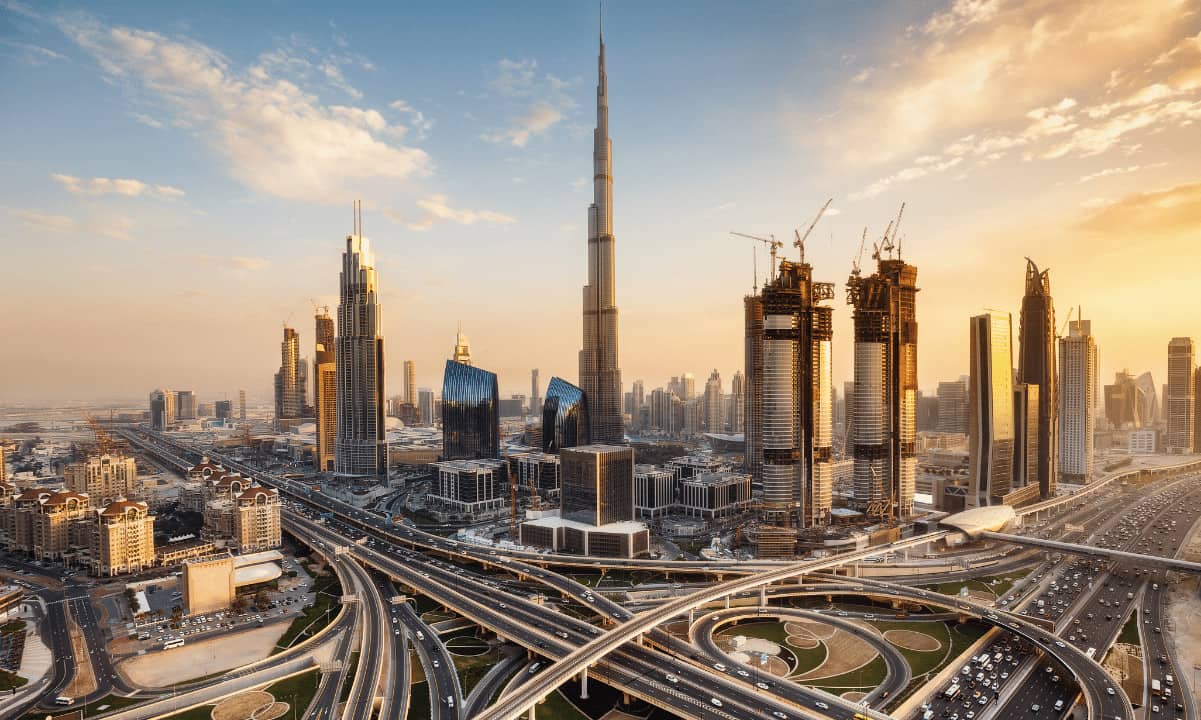 Dubai-says-yes-to-crypto-salaries