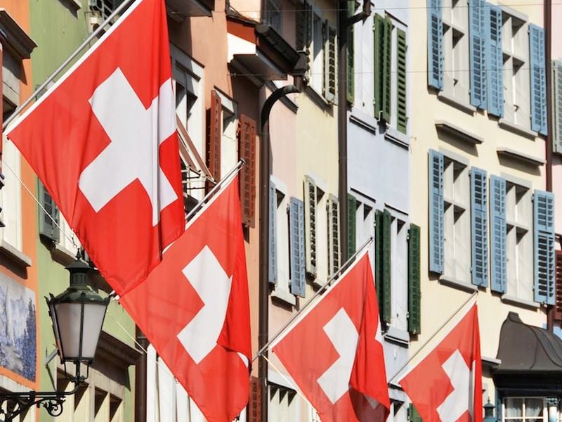 Switzerland’s-fourth-biggest-bank-zkb-offers-retail-customers-bitcoin-and-ether