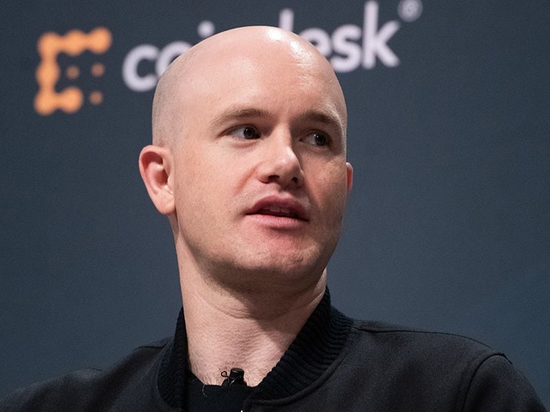 Coinbase-must-face-shareholder-lawsuit-over-regulator-risk-concerns,-judge-rules