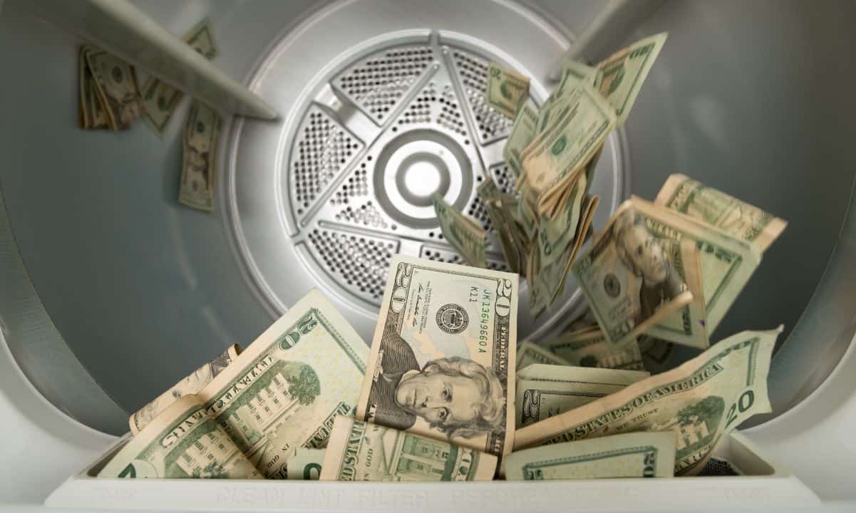 Ripple-clo-criticizes-us-regulators-for-using-crypto-as-scapegoat-in-money-laundering-scandals