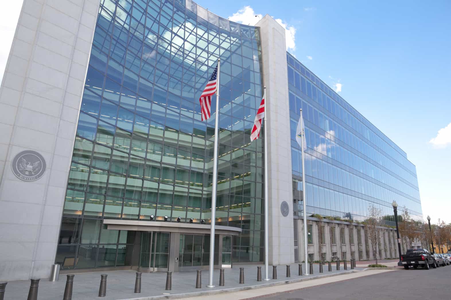 Sec-faces-critical-deadlines-in-major-crypto-cases-as-agency-shifts-direction